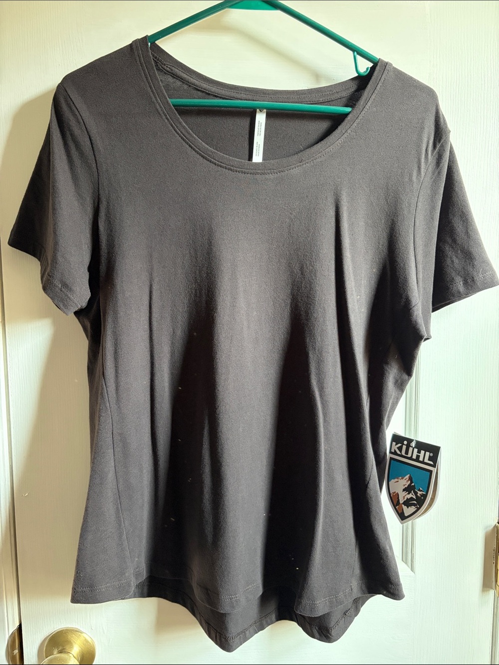 NWT Kühl Black Women's Short Sleeve Scoop Neck Bravada Tee Organic Cotton